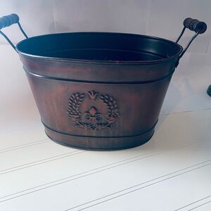 Rustic Oval Metal Planter Tub with Handles - Brown
